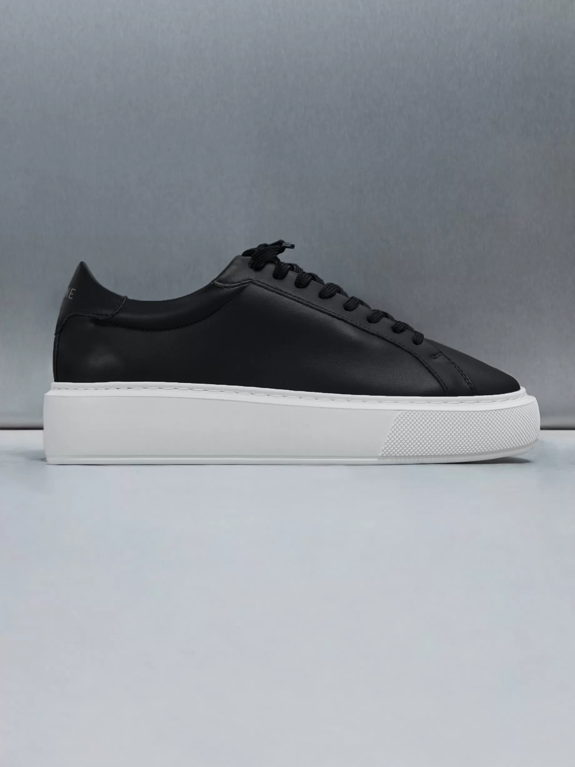 Sale ARNE Essential Leather Trainer - Black