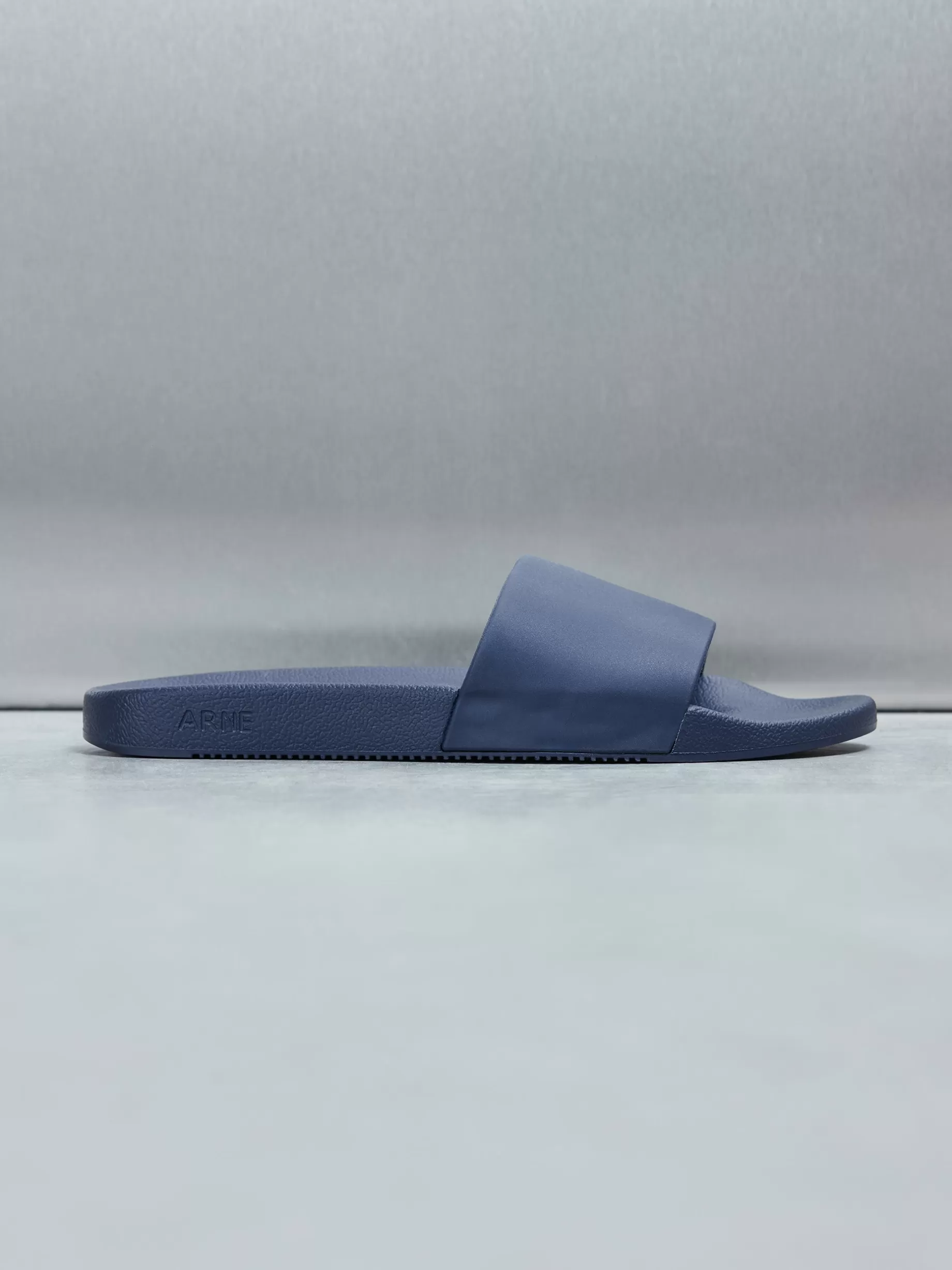 Fashion ARNE Essential Slides - Navy