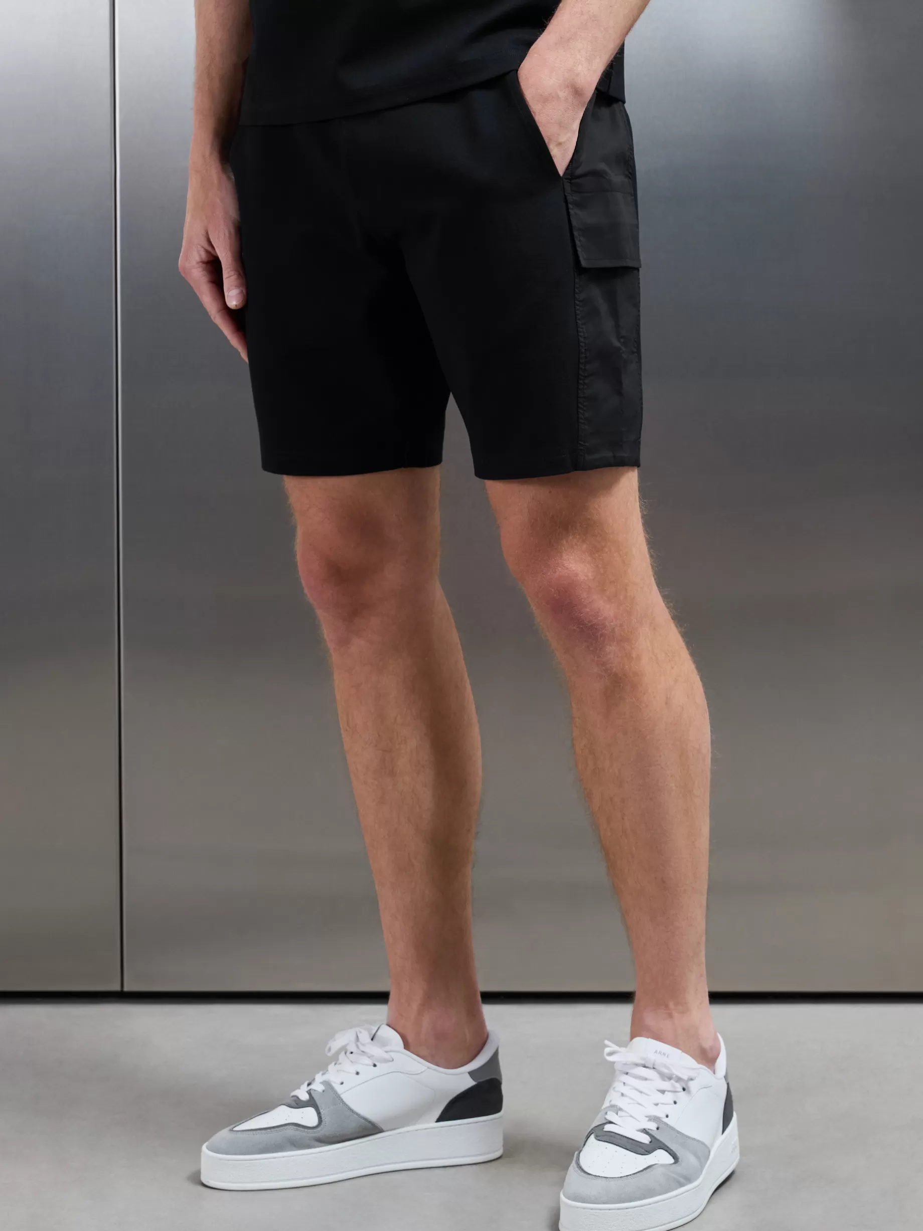 Discount ARNE Hybrid Cargo Short - Black