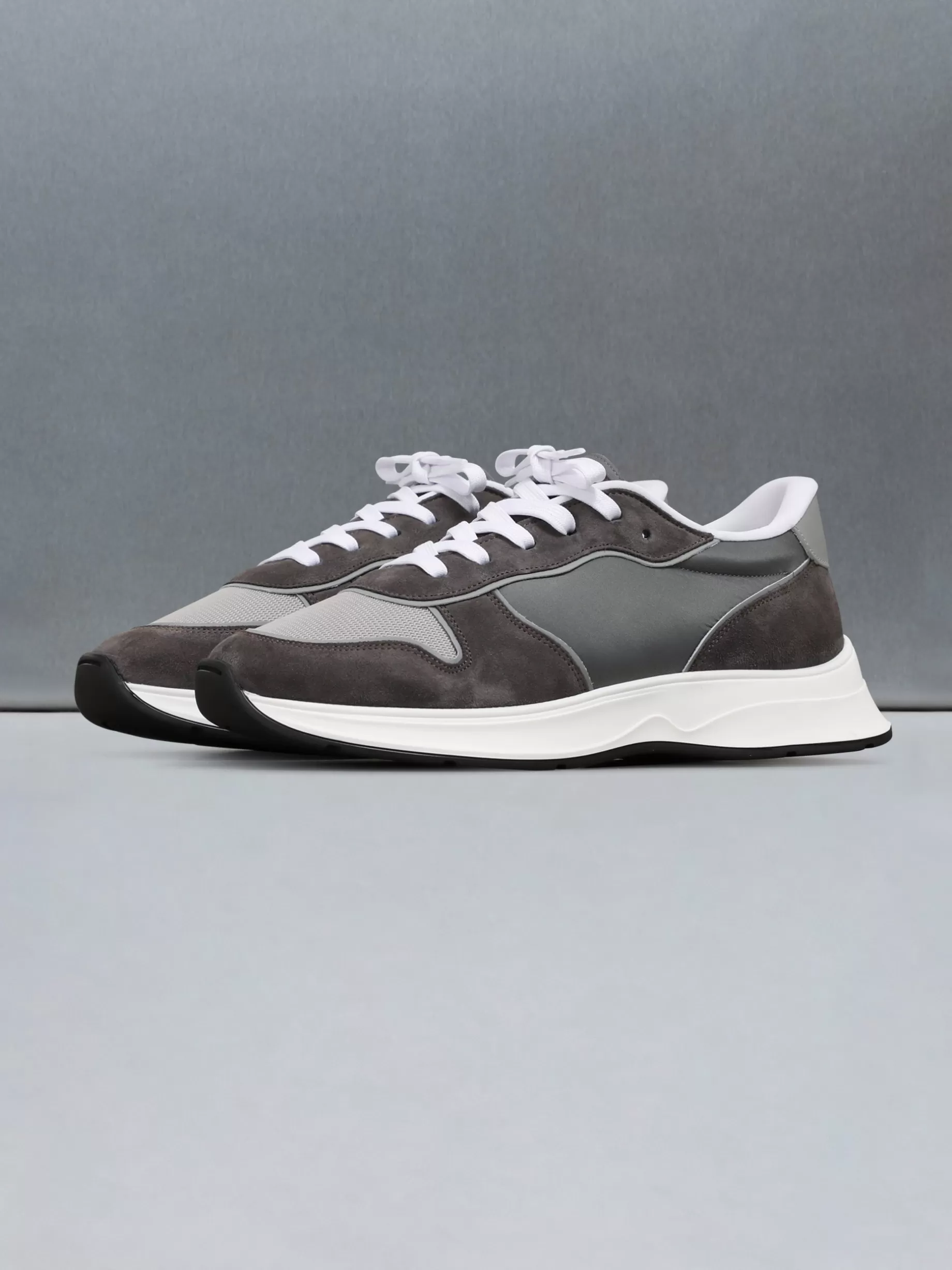 Online ARNE Hybrid Runner - Taupe