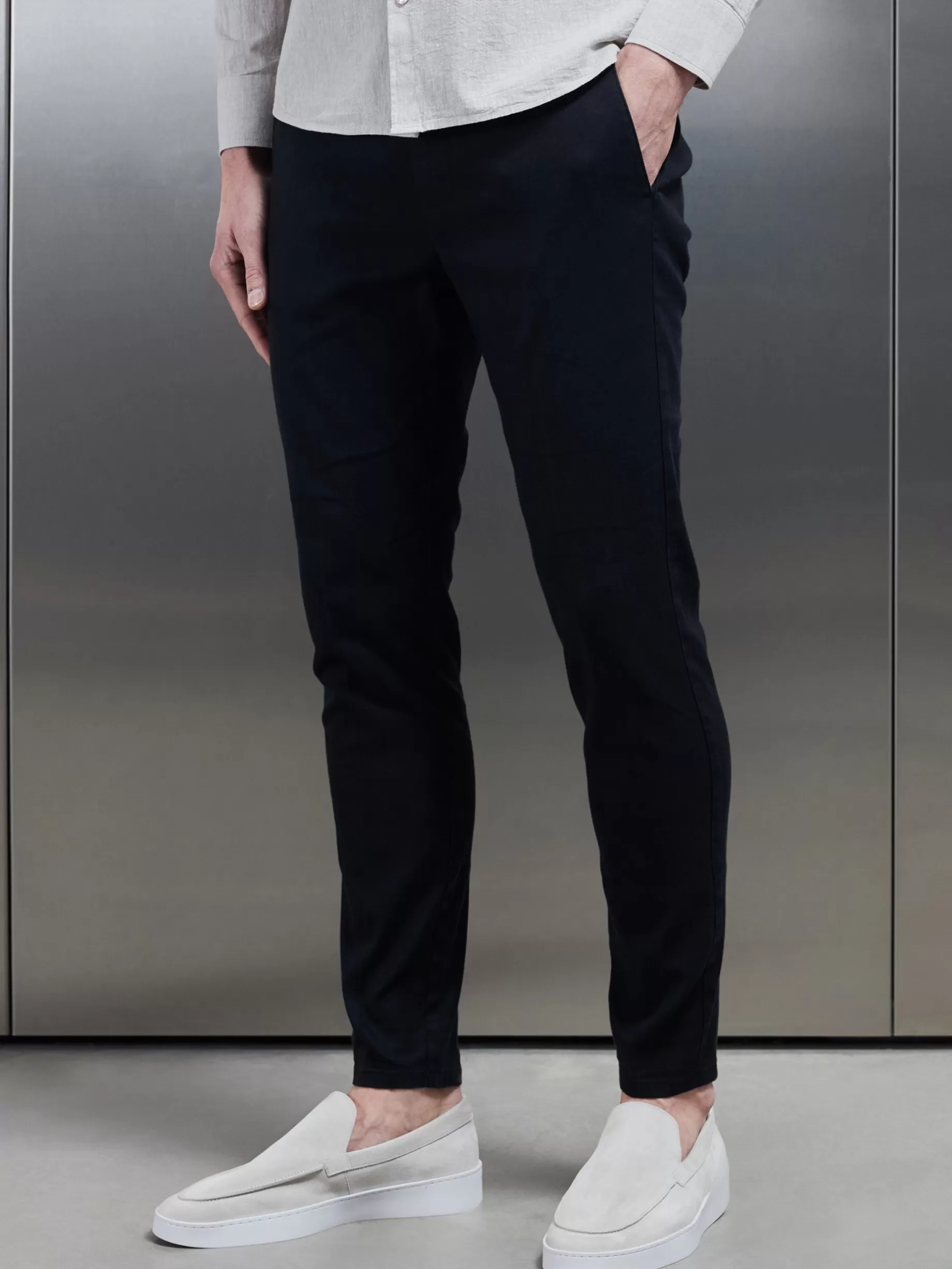 Store ARNE Linen Tailored Trouser - Black