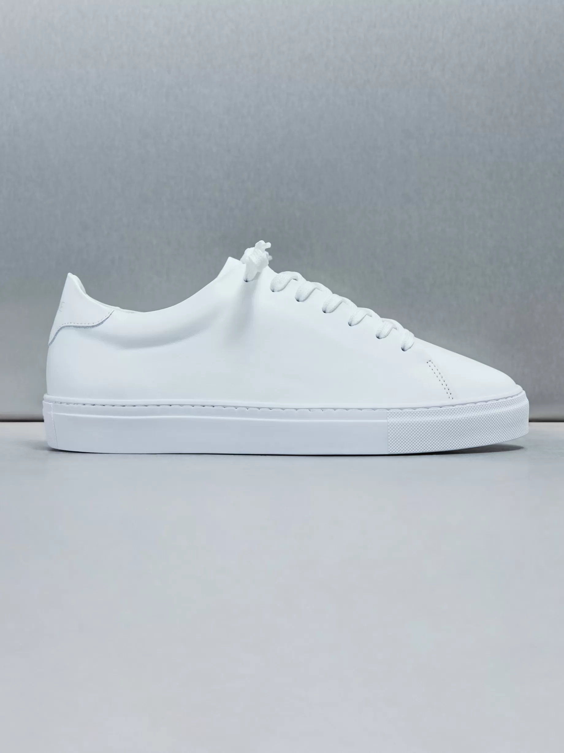 New ARNE Low Essential Leather Trainer - White