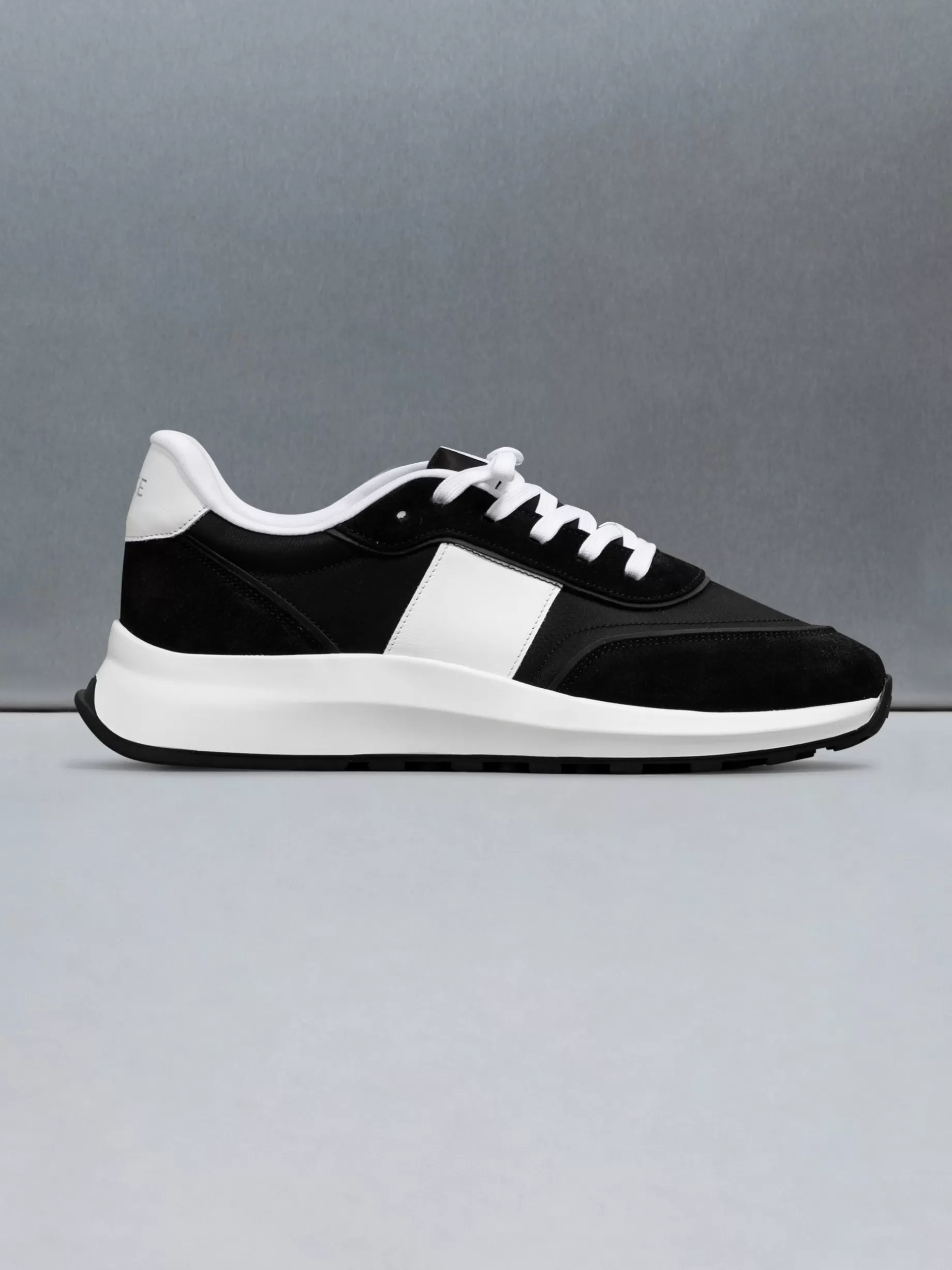 New ARNE Low Runner 2.0 - Black White BlackWhite