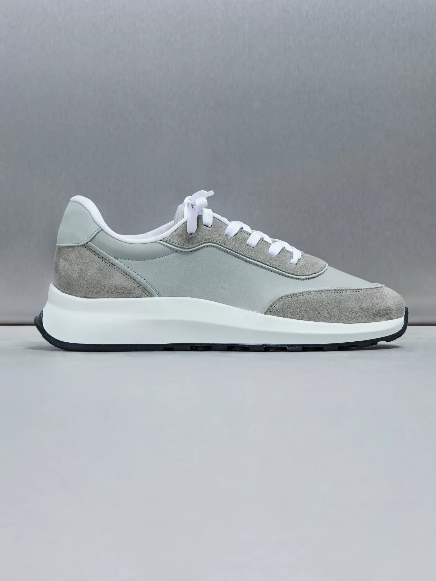 Online ARNE Low Runner - Olive