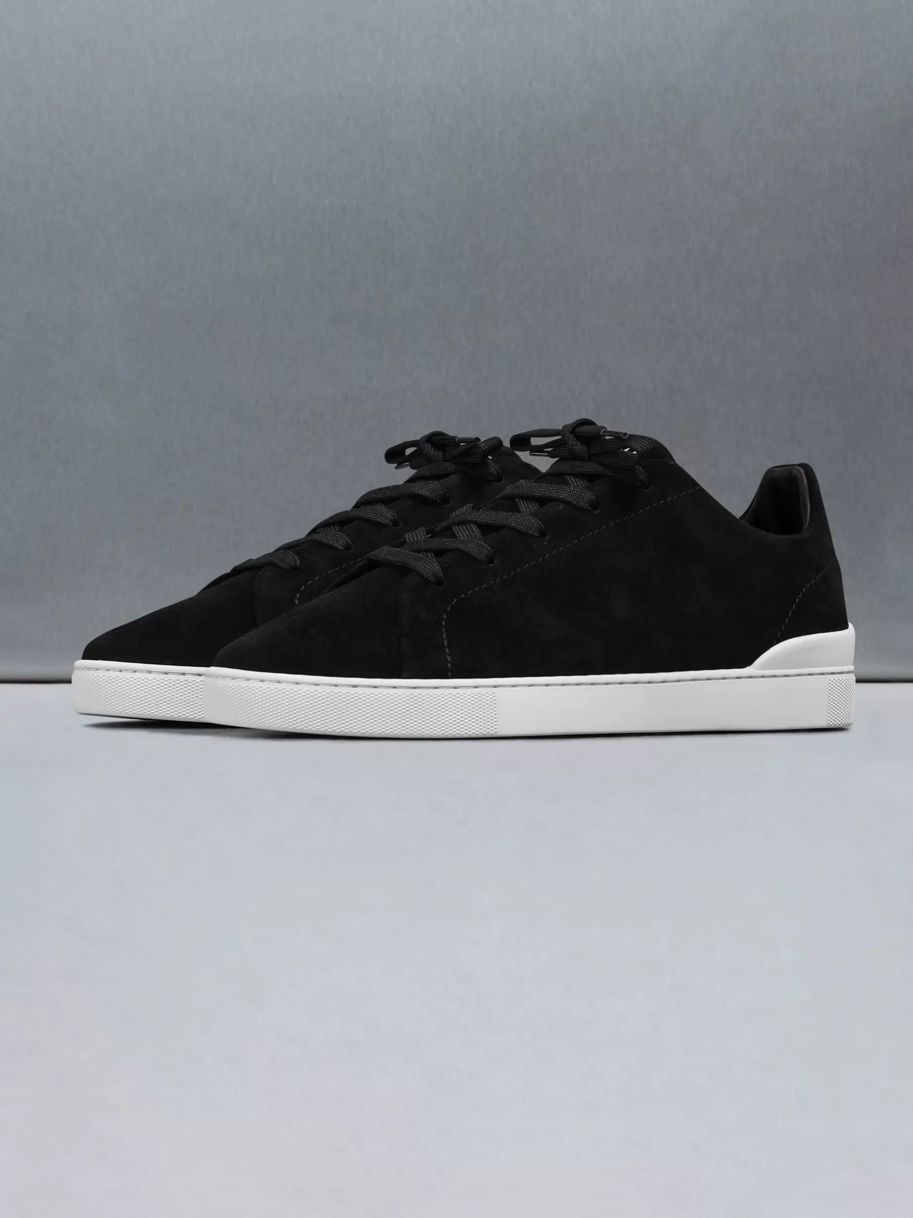 Cheap ARNE Low Trainer Suede - Black