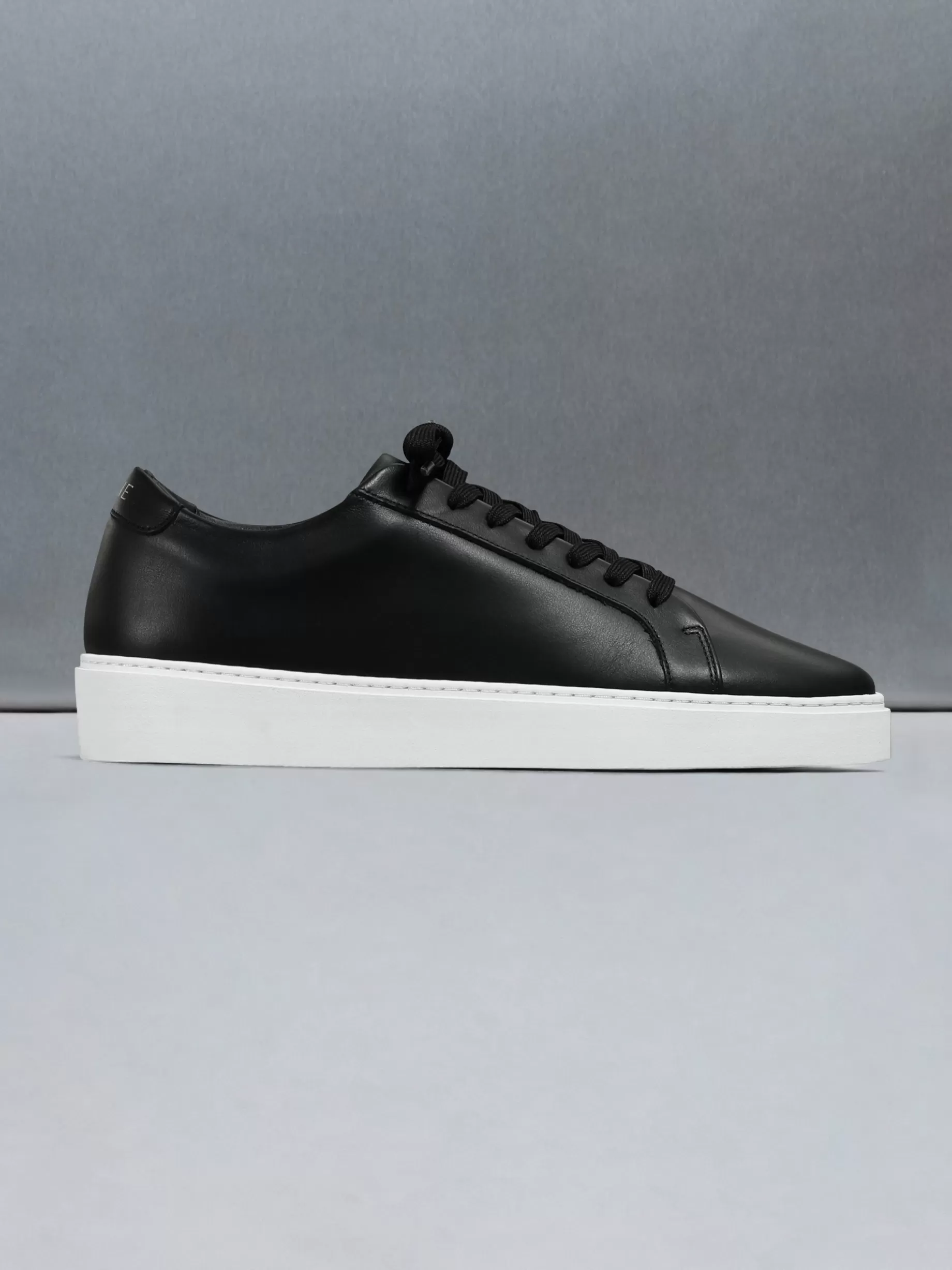 Fashion ARNE Mid Essential Trainer - Black