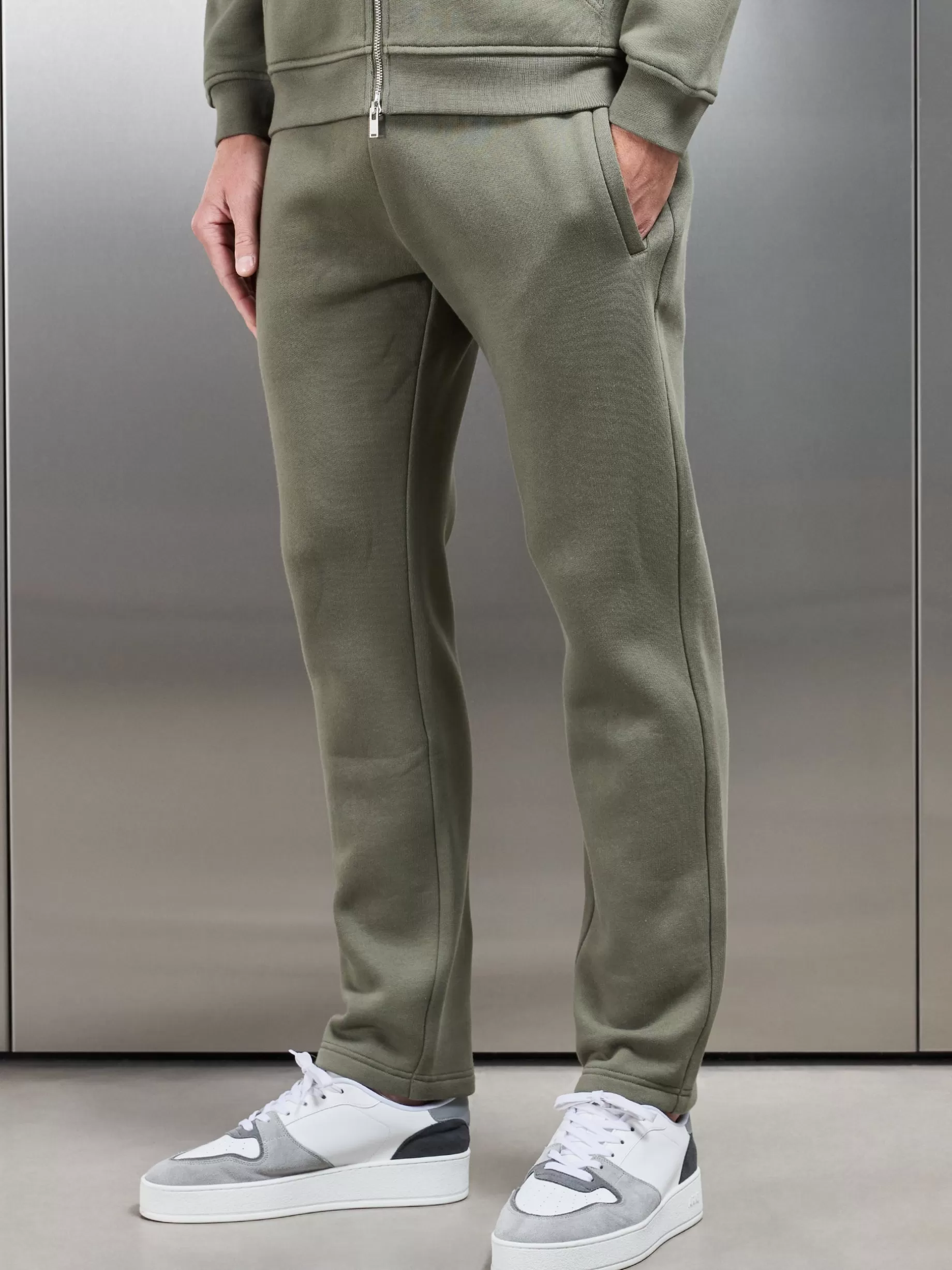 Best Sale ARNE Relaxed Fit Tapered Leg Jogger - Olive