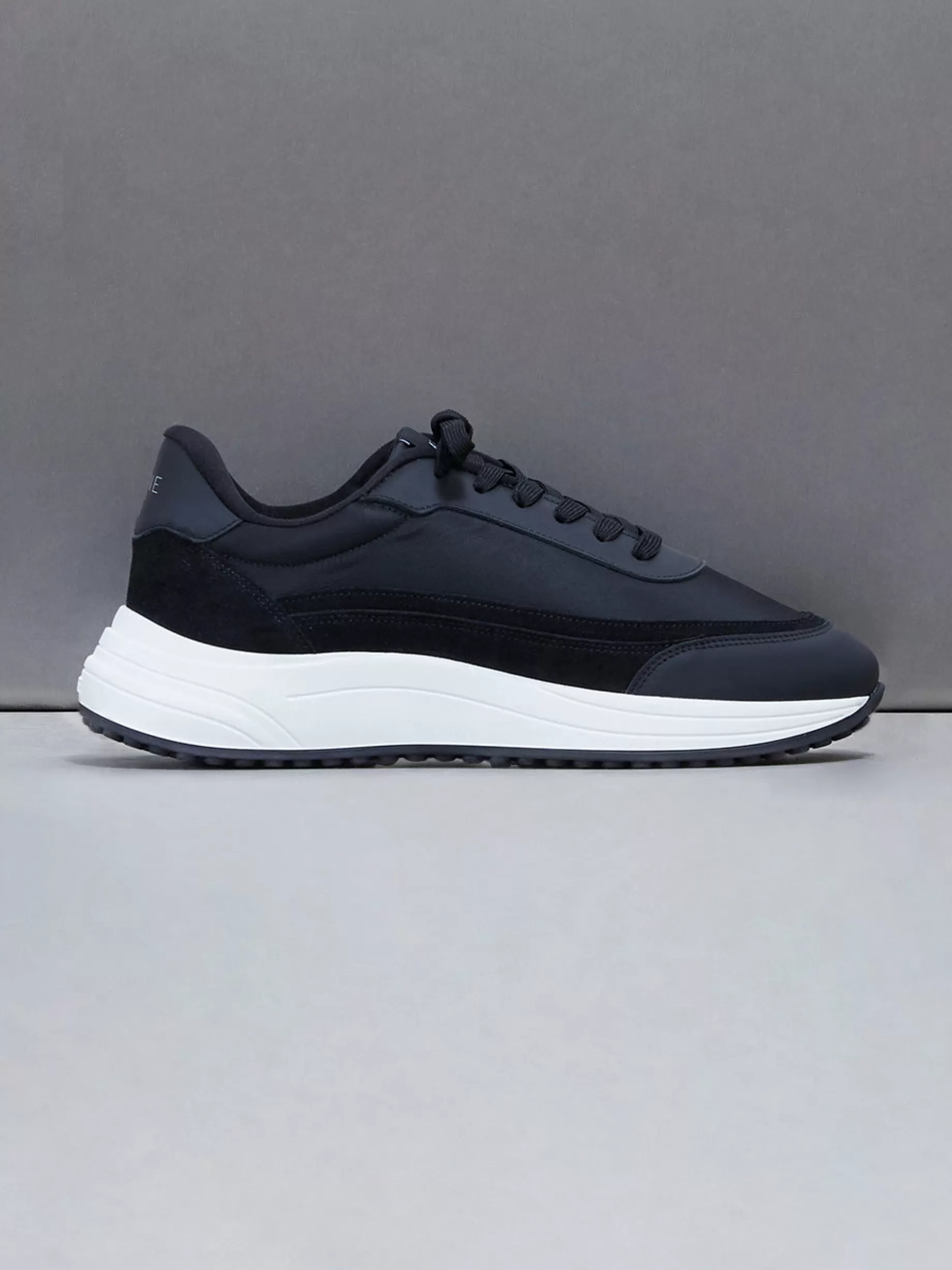 Best Sale ARNE Wave Runner - Black