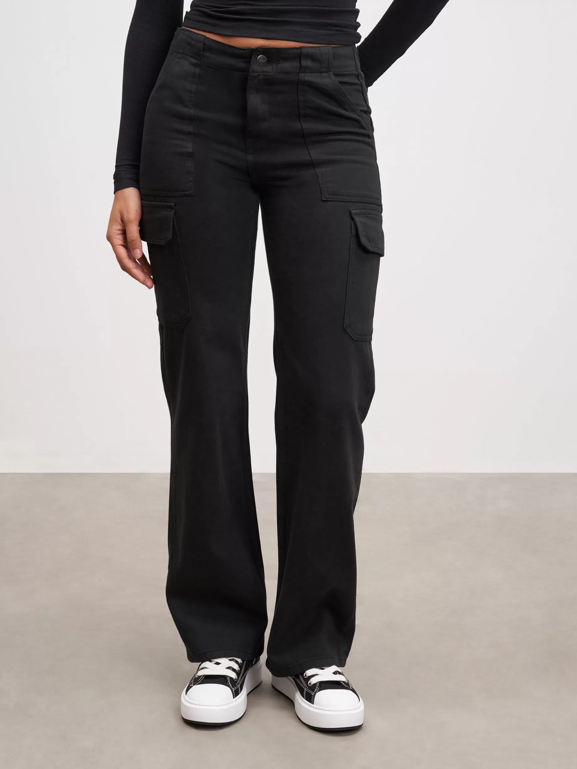 Flash Sale ARNE Womens Mid Rise Cargo Pant - Black