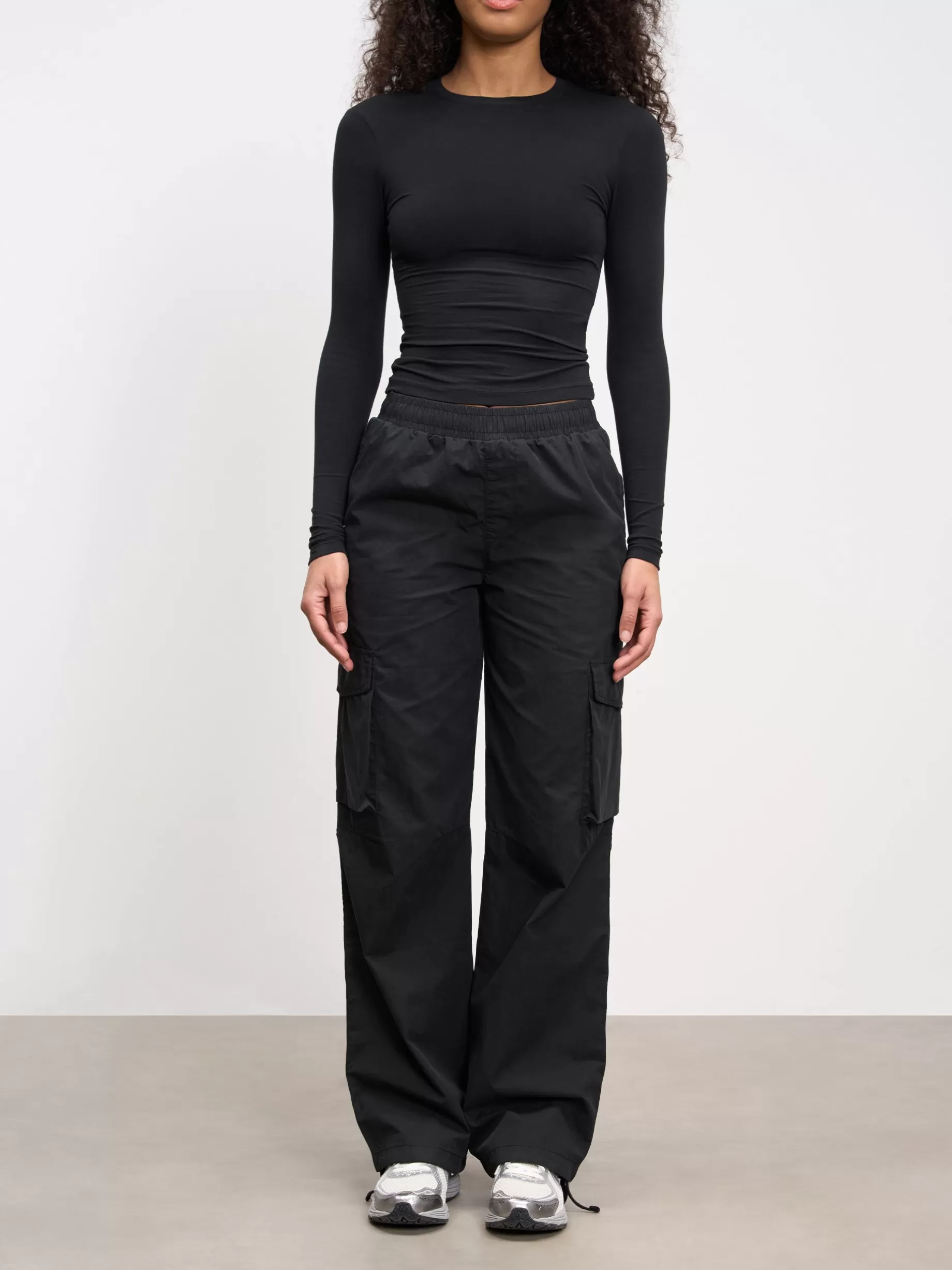 Online ARNE Womens Parachute Cargo Pant - Black